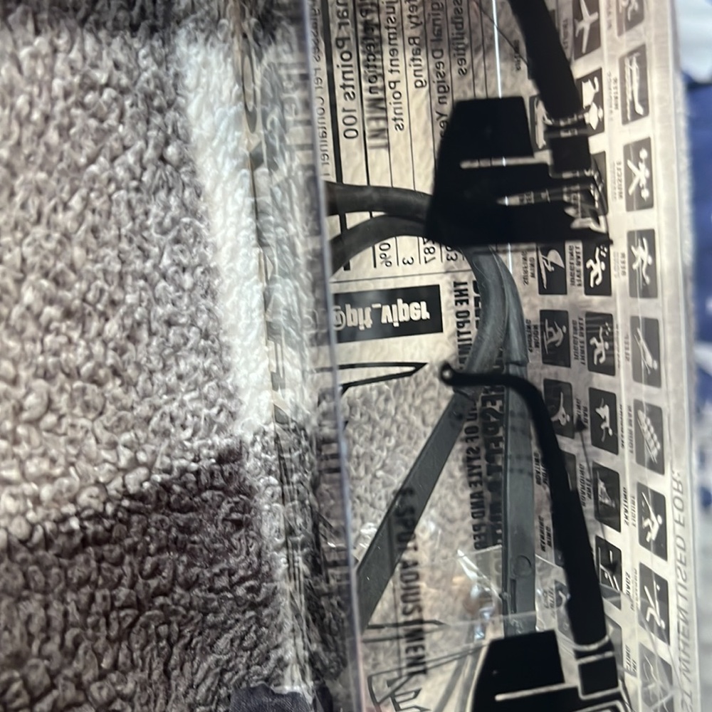 Doesn’t Fit And Is Basically New - image 7